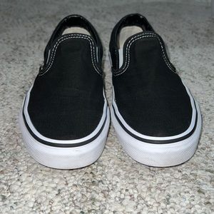 Black Vans Classic Slip-On